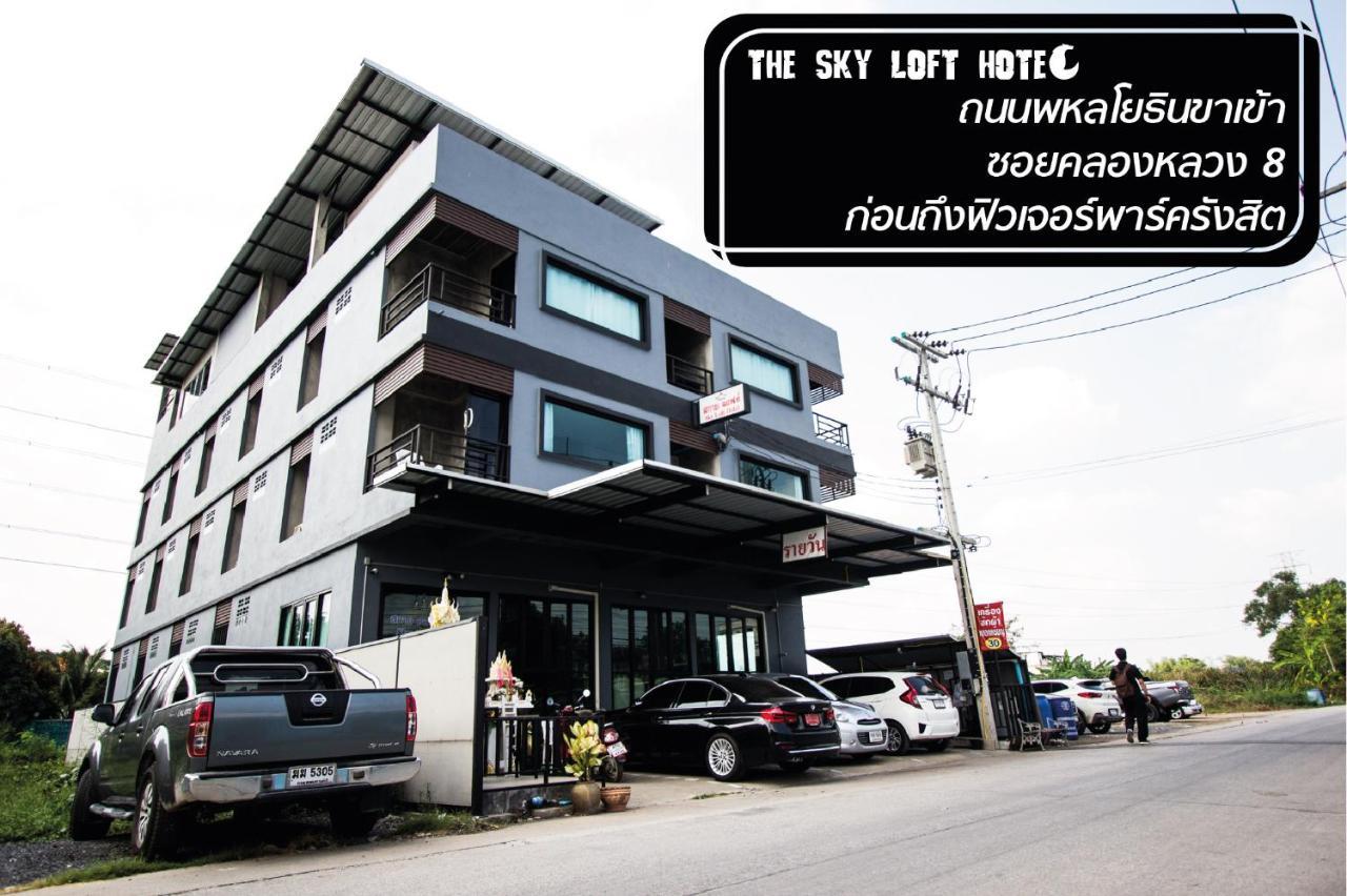 The Sky Loft Hotel Pathum Thani Dış mekan fotoğraf
