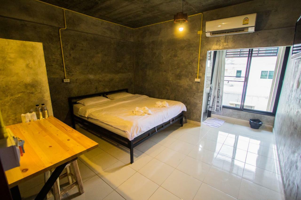The Sky Loft Hotel Pathum Thani Dış mekan fotoğraf