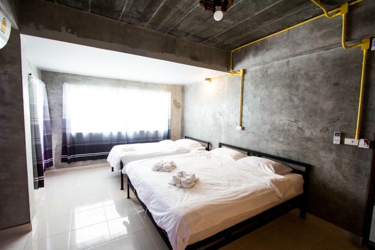 The Sky Loft Hotel Pathum Thani Dış mekan fotoğraf