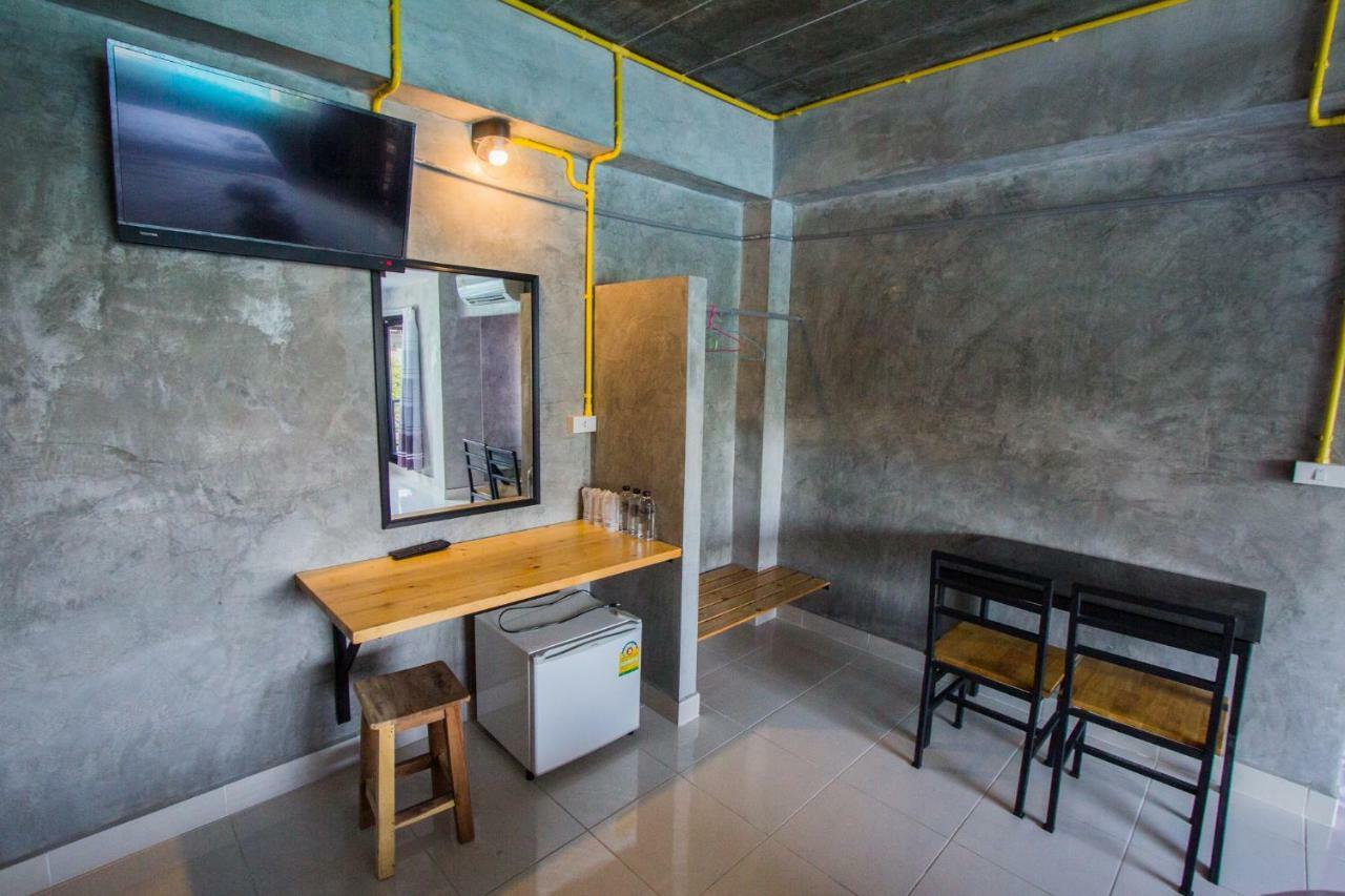 The Sky Loft Hotel Pathum Thani Dış mekan fotoğraf