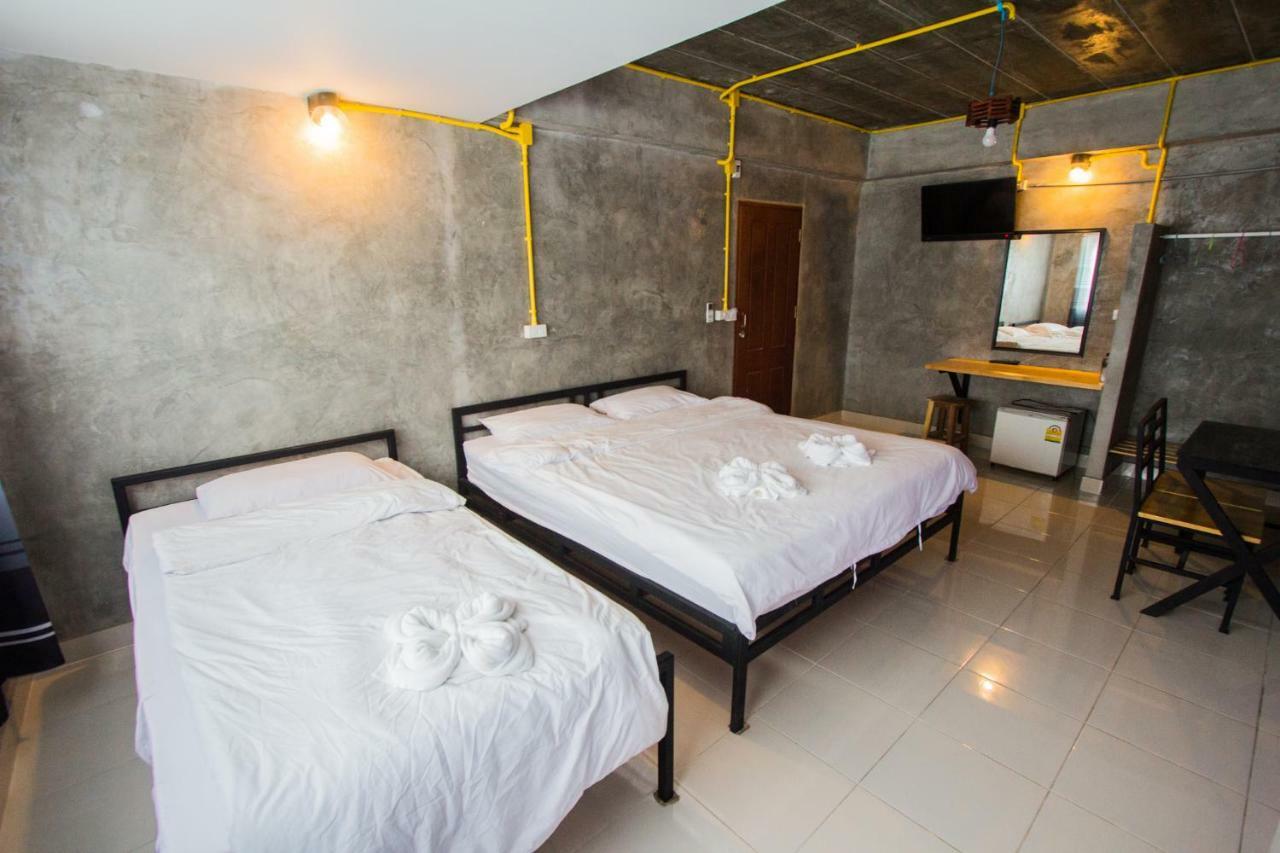 The Sky Loft Hotel Pathum Thani Dış mekan fotoğraf