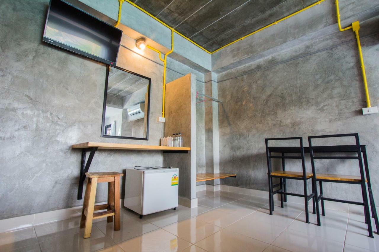 The Sky Loft Hotel Pathum Thani Dış mekan fotoğraf